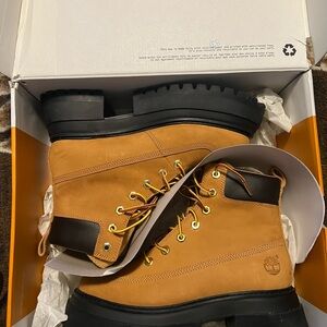 Timberland Sky Ladies Wheat 6 inch Boots 😍
